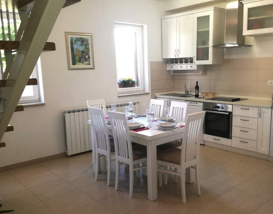Apartment Luce Pićan Exterior foto